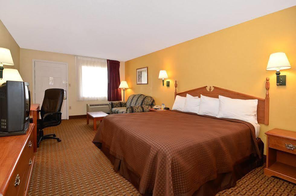 Red Roof Inn Muscle Shoals Exterior foto